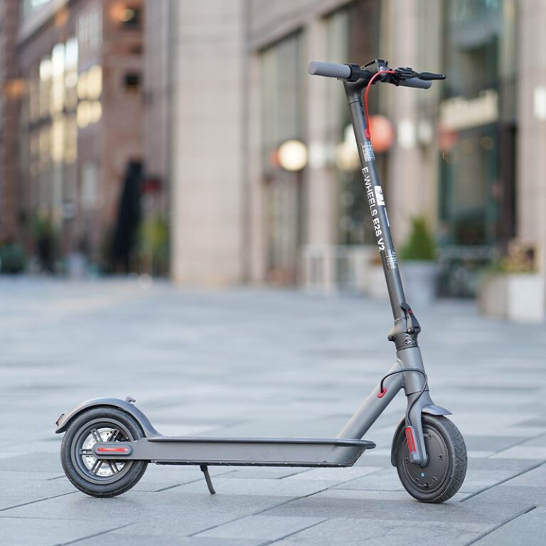 eWheels E2S V2 2023 sähköpotkulauta